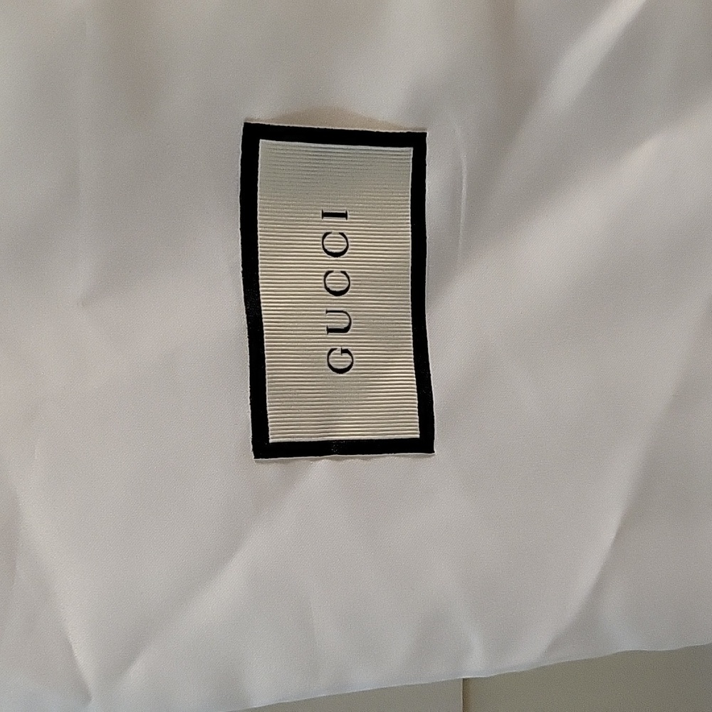 Gucci Drawstring Shoebox bags (2) - Picture 2 of 3